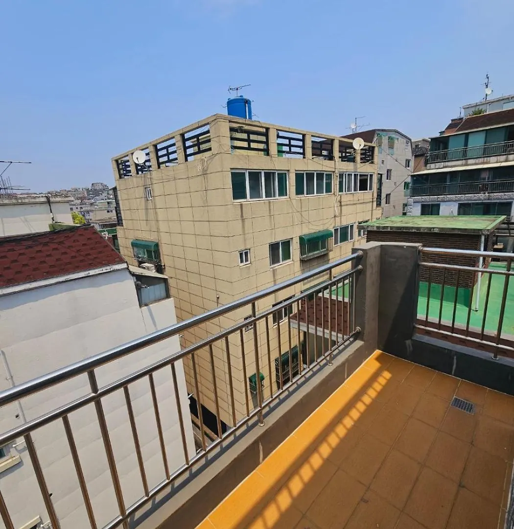 Urban Terrace Suite House سيول