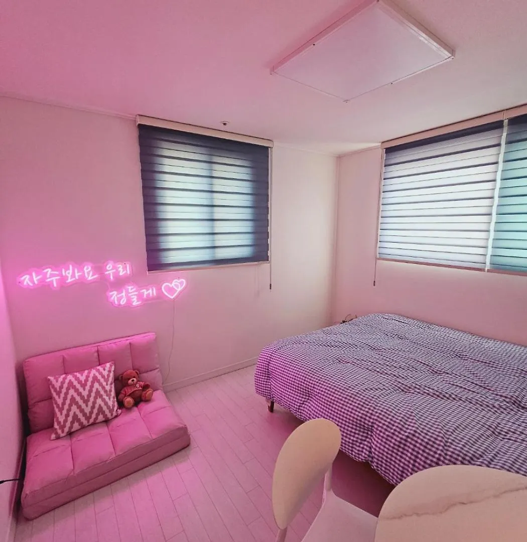 Urban Terrace Suite House Seoel 0*,