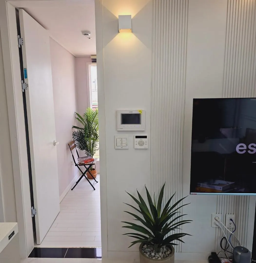 Urban Terrace Suite House Seoel 0*,